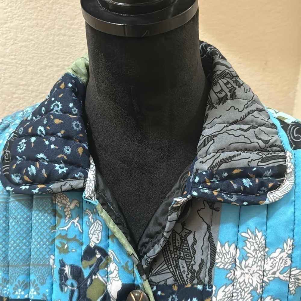 Equestrian Allure size small horseprint puffer jacket! - Picture 5 of 12